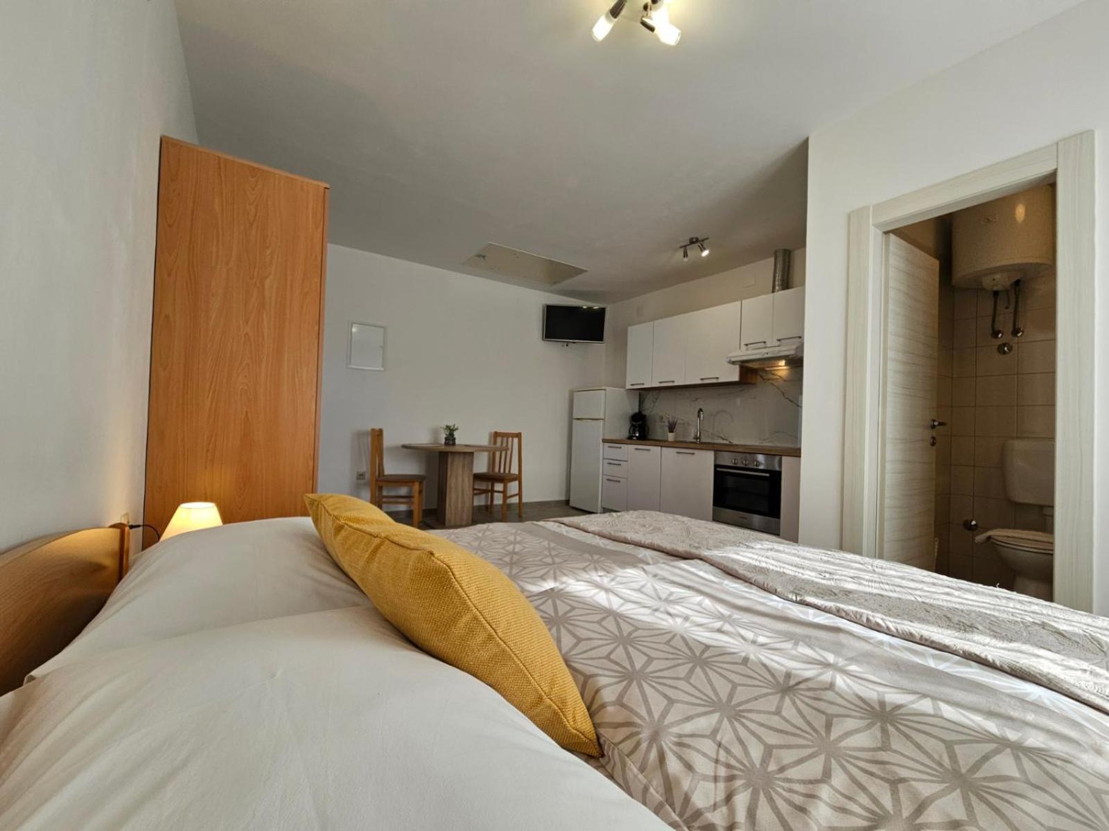 Apartman Kosić Apartment Vrh  Bagian luar foto